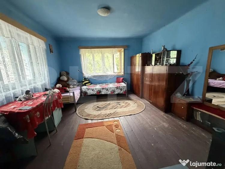 Casă cu 3 camere cu Teren 1000 Mp în Hurez