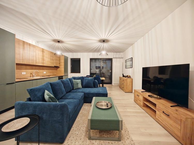 Apartament cu 2 camere decomandat, mobilat în Costin Georgian