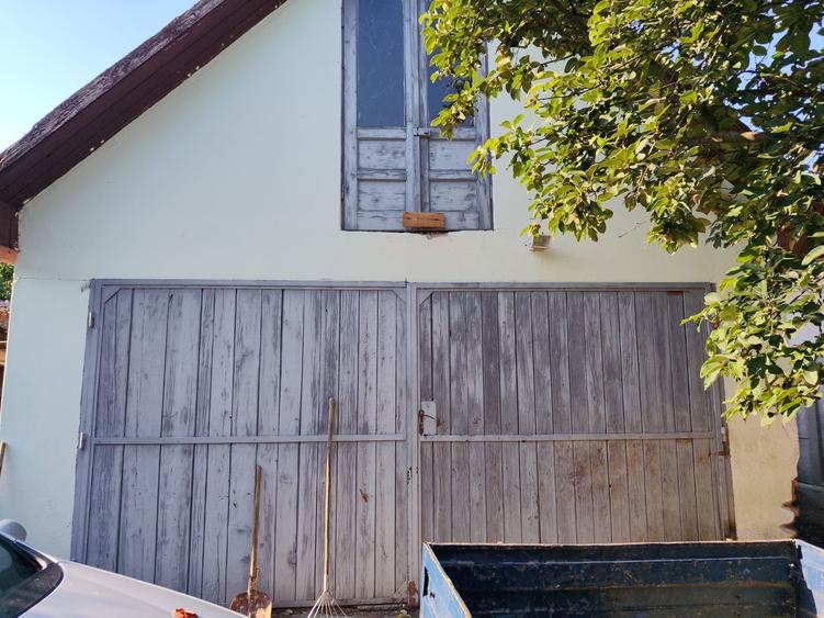 Casă cu 4 camere în Exterior Vest
