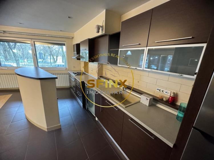 Apartament cu 4 camere decomandat, mobilat în Băneasa
