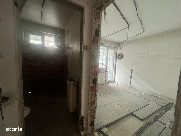 Apartament cu 3 camere semidecomandat în Iancului