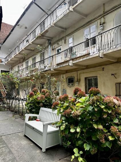 Apartament cu 2 camere semidecomandat, mobilat în Centrul Istoric