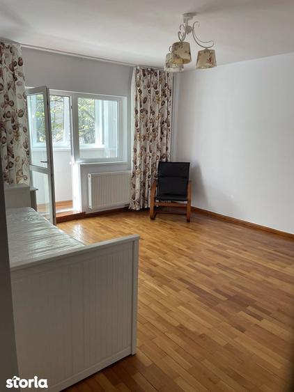 Apartament cu 2 camere decomandat, mobilat în Decebal