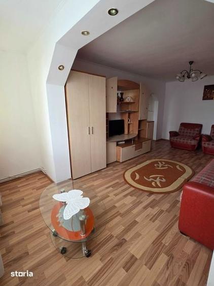 Apartament cu 2 camere semidecomandat în Gemenii