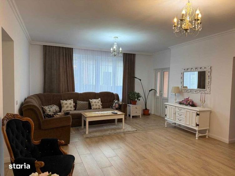 Casă cu 4 camere cu Teren 4000 Mp în Iecea Mare