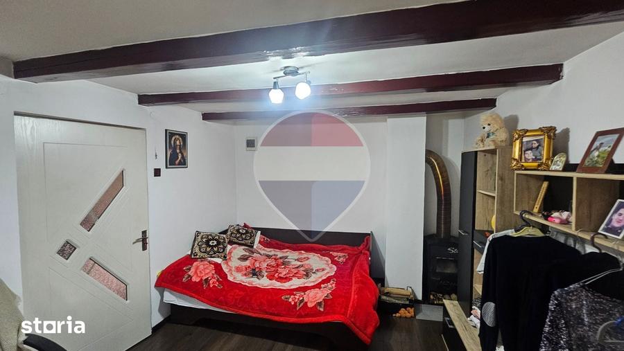 Casă cu 3 camere cu Teren 1043 Mp în Dochia