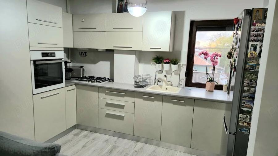 Apartament cu 3 camere decomandat, mobilat în Km 4