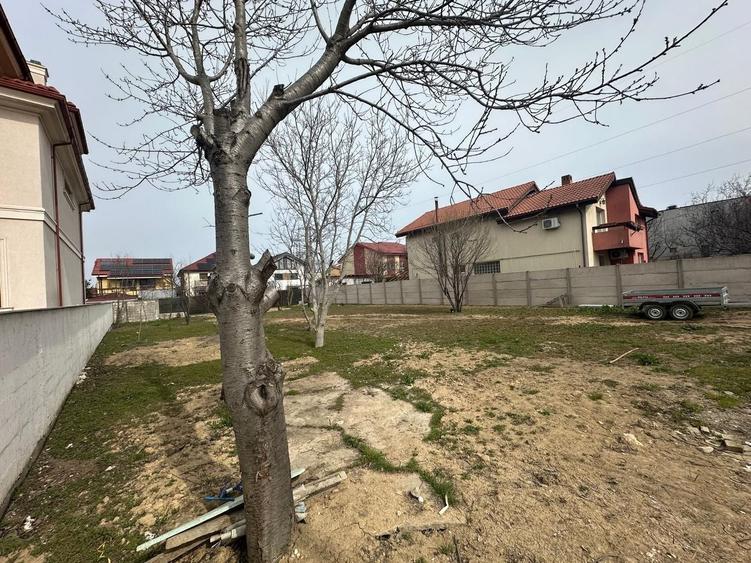 Teren Construcții intravilan de 721 mp, în Kamsas