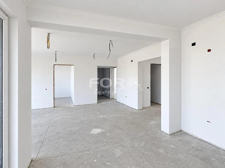 Casă cu 4 camere cu Teren 500 Mp în Paleu