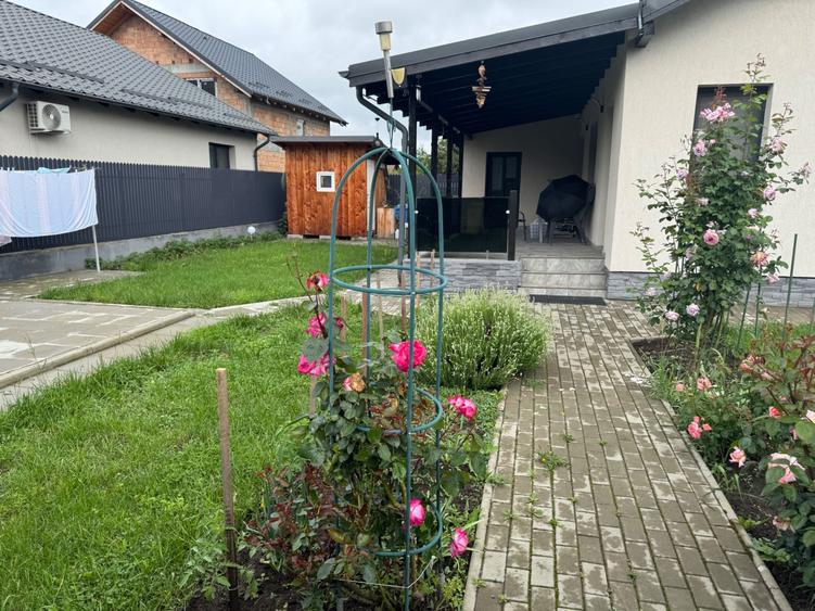 Casă cu 3 camere în Central