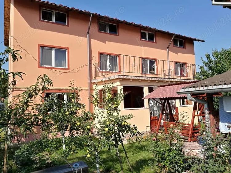 Casă cu Teren 700 Mp în Central