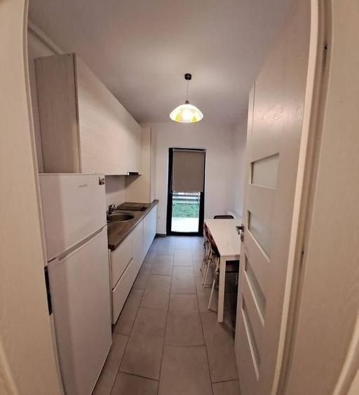 Inchiriere Apartament 2 camere semidecomandat, 55 mp, Etajul parter din 2 - 6