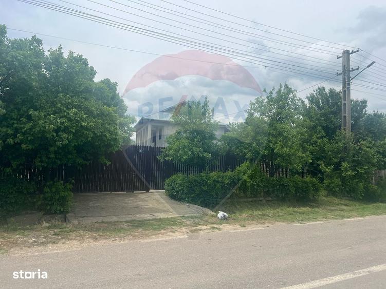 Casă cu 4 camere în Bogza