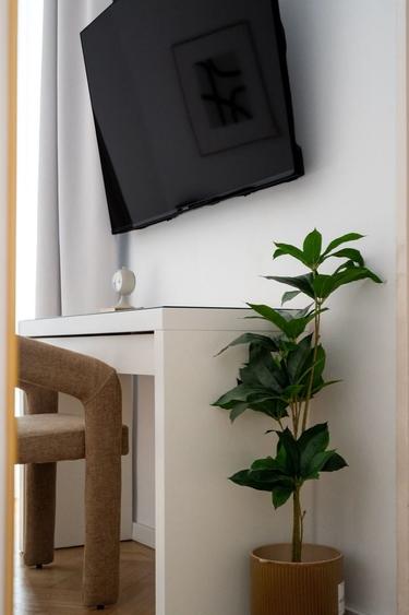 Apartament cu 4 camere, mobilat în Calea Victoriei