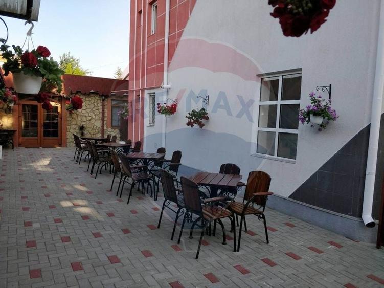 Spațiu comercial, de 553 mp, în Piața Centrală
