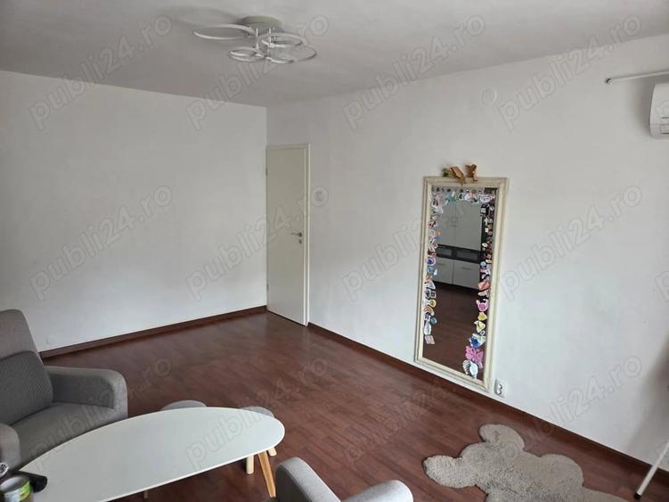 Apartament cu 3 camere decomandat în Lotus