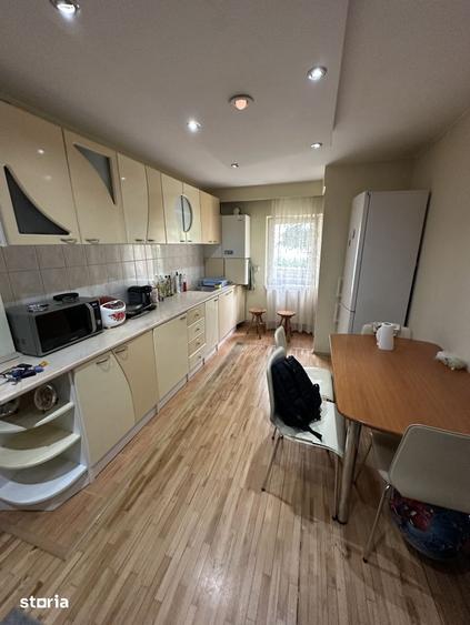 Apartament cu 3 camere decomandat, mobilat în Între Lacuri — fotografia 2