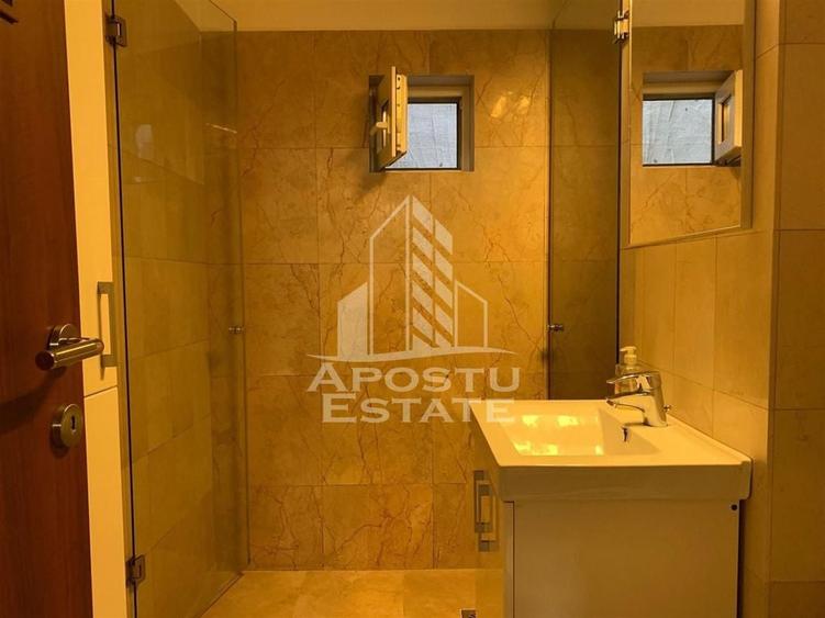 Apartament cu 3 camere decomandat, mobilat în Fabric