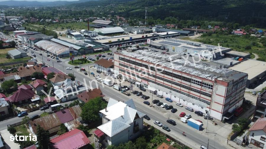 Spațiu comercial, de 9,500 mp, în Curtea de Argeș