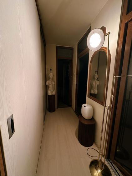 Apartament cu 3 camere decomandat în Girocului