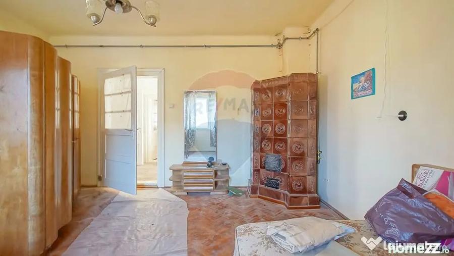 Casă cu 2 camere cu Teren 230 Mp în Centrul Istoric