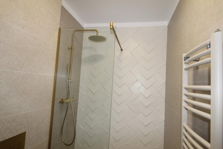 Apartament cu 2 camere semidecomandat, mobilat în Olimp
