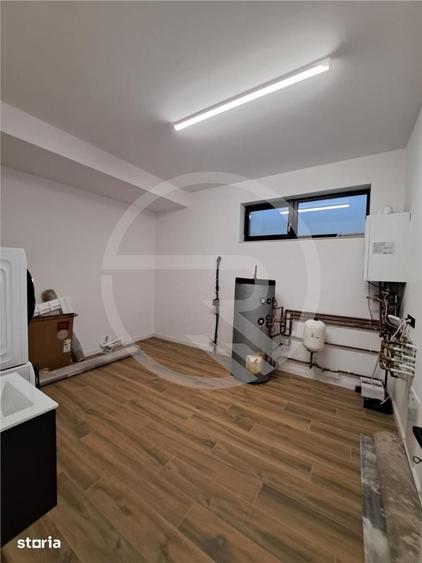 Casă cu 5 camere cu Teren 250 Mp în Iris
