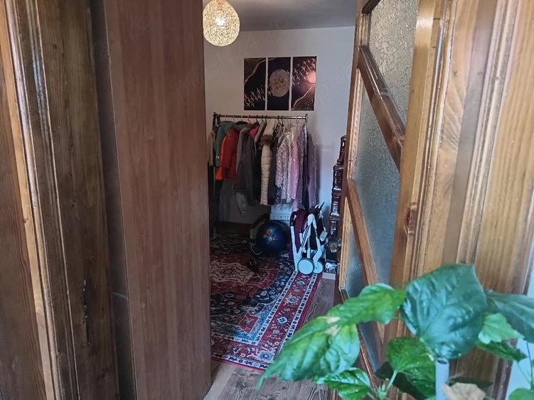 Casă cu 3 camere cu Teren 1150 Mp în Central