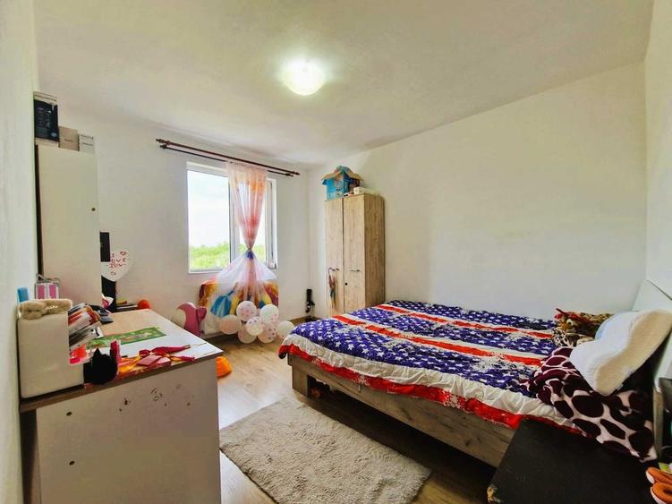 Apartament cu 3 camere semidecomandat în Apahida
