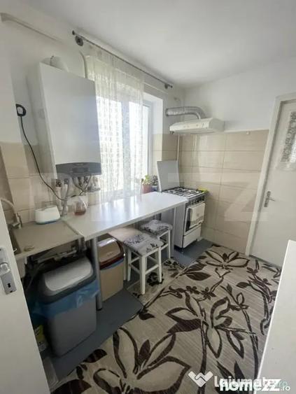 Apartament cu 4 camere semidecomandat în Universității