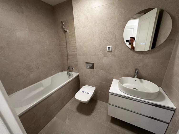 Apartament cu 3 camere decomandat, mobilat în Universitate