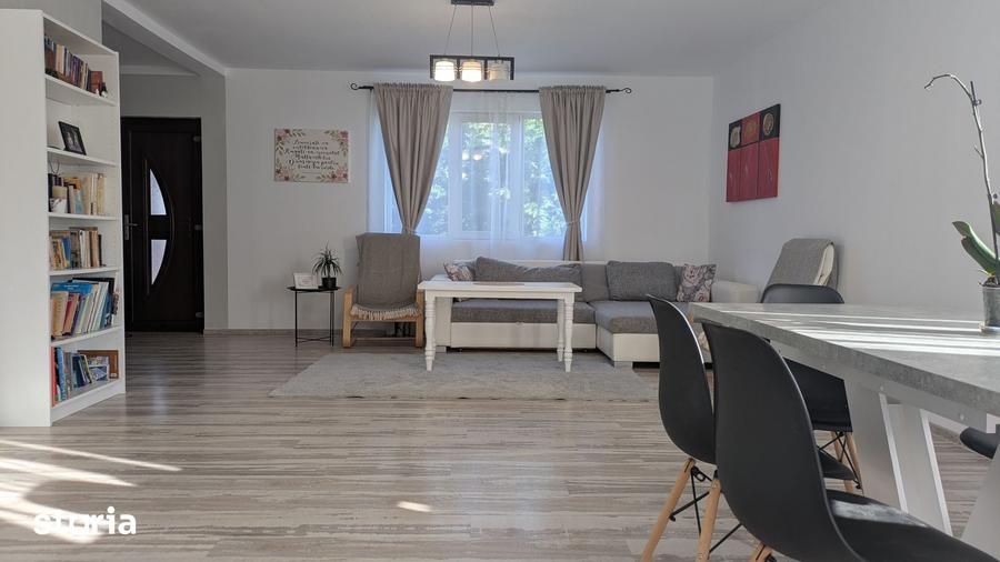 Casă cu 4 camere cu Teren 520 Mp în Vladimirescu