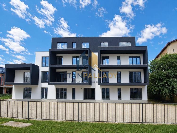 Apartament cu 4 camere decomandat în Titan
