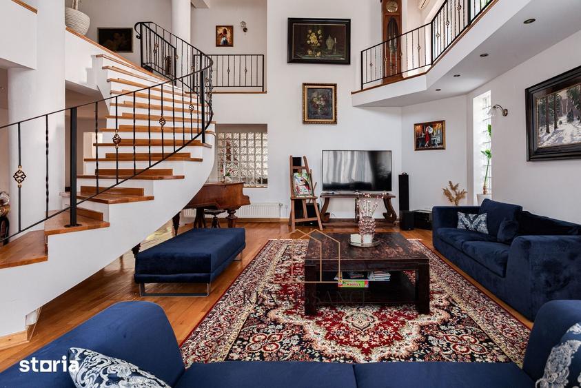 Casă cu Teren 1373 Mp în Soarelui