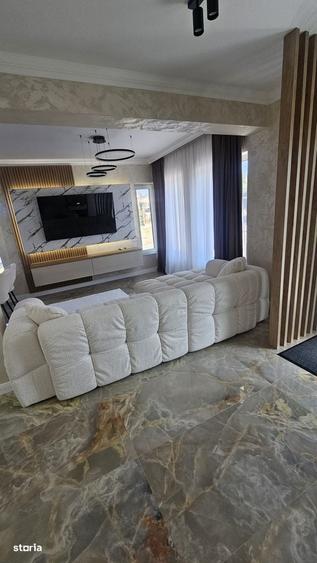 Casă cu 4 camere cu Teren 300 Mp în Central