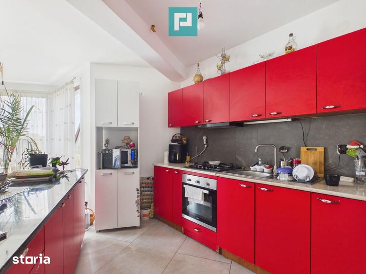 Casă cu 7 camere cu Teren 1482 Mp în Nojorid