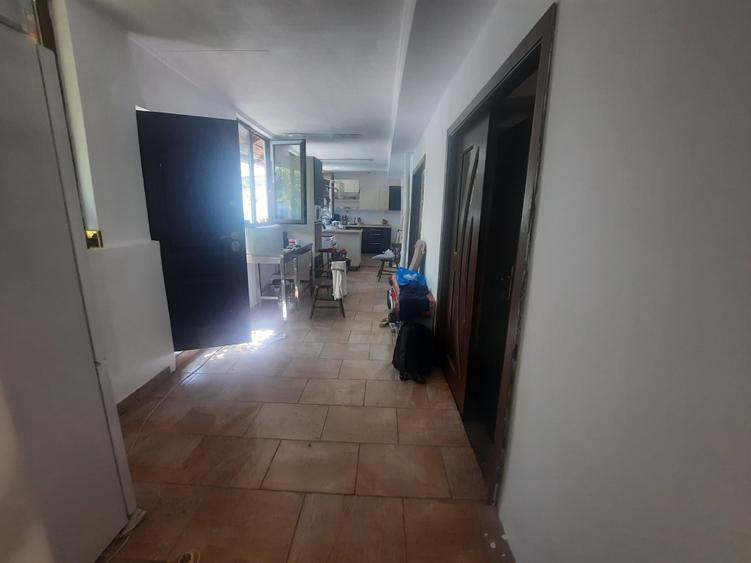 Casă individuală cu 3 camere cu Canalizare în Rahova