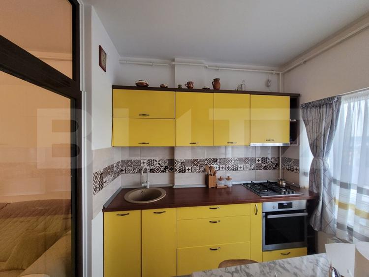 Apartament de vanzare, cu 3 camere, 66 mp, zona Pacurari - 2