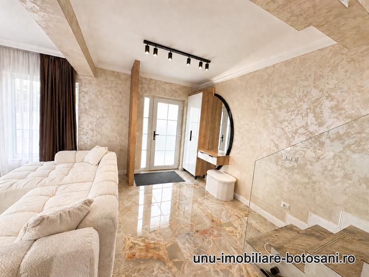 Casă cu 4 camere cu Teren 250 Mp în Periferie