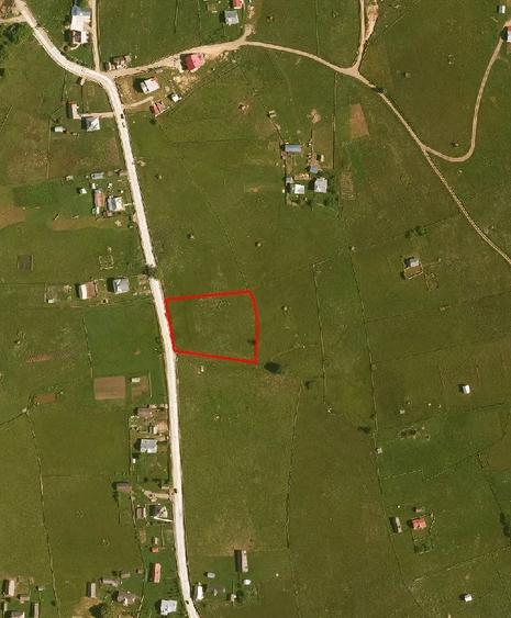Teren de 4235 mp, în Central