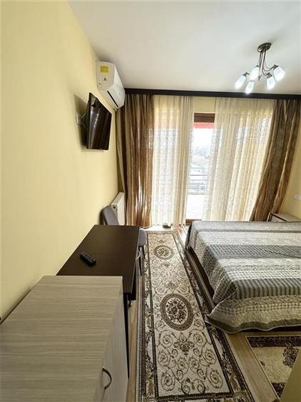Apartament cu 4 camere decomandat, mobilat în Delfinariu