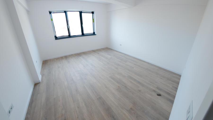 Apartament cu 3 camere semidecomandat în Brâncoveanu