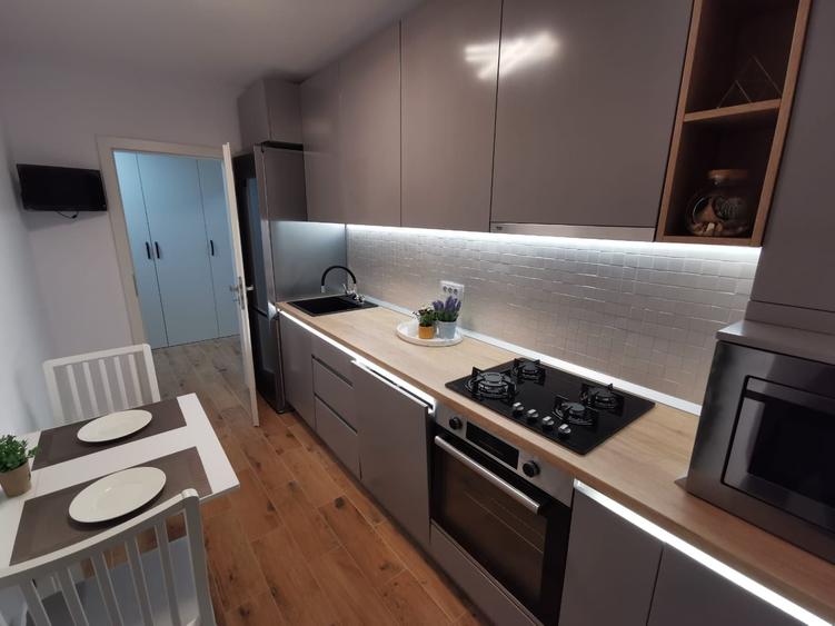 Apartament cu 2 camere decomandat în Calea Dumbrăvii