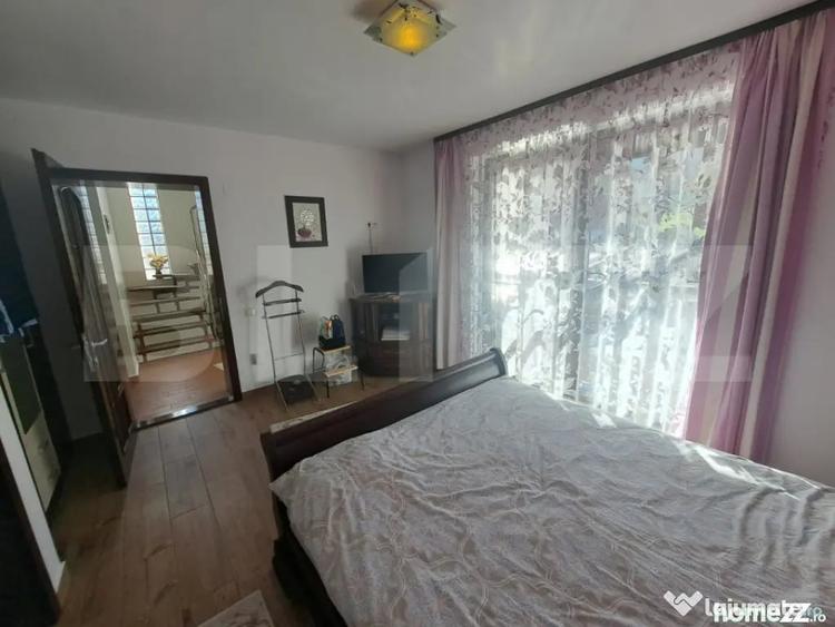 Casă cu 6 camere cu Teren 330 Mp în Central
