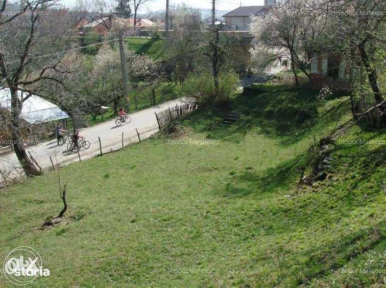 Teren de 3682 mp, în Măneciu