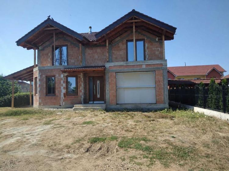 Casă cu 3 camere în Micești