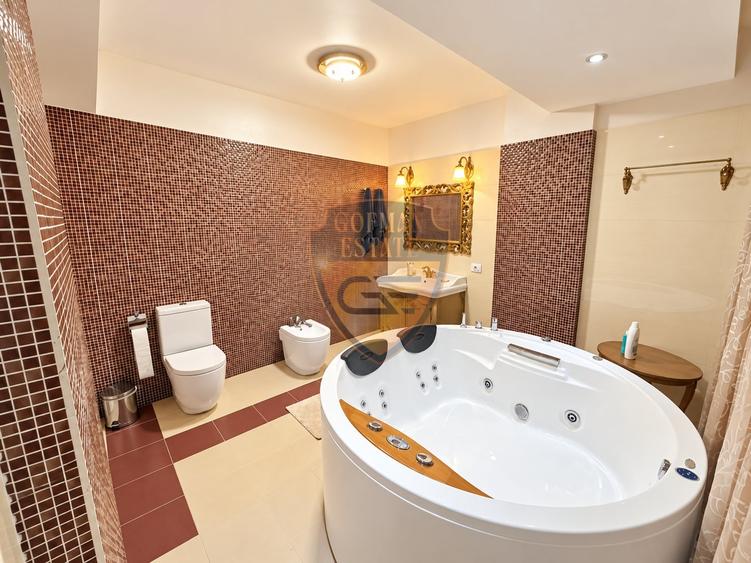 Apartament cu 4 camere decomandat în Mamaia-Sat
