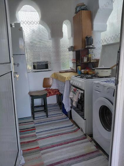 Casă cu Teren 1086 Mp în Livezi