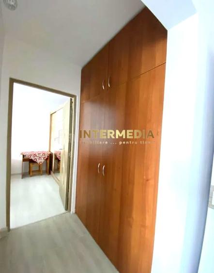 Apartament cu 2 camere decomandat, mobilat în Cetate