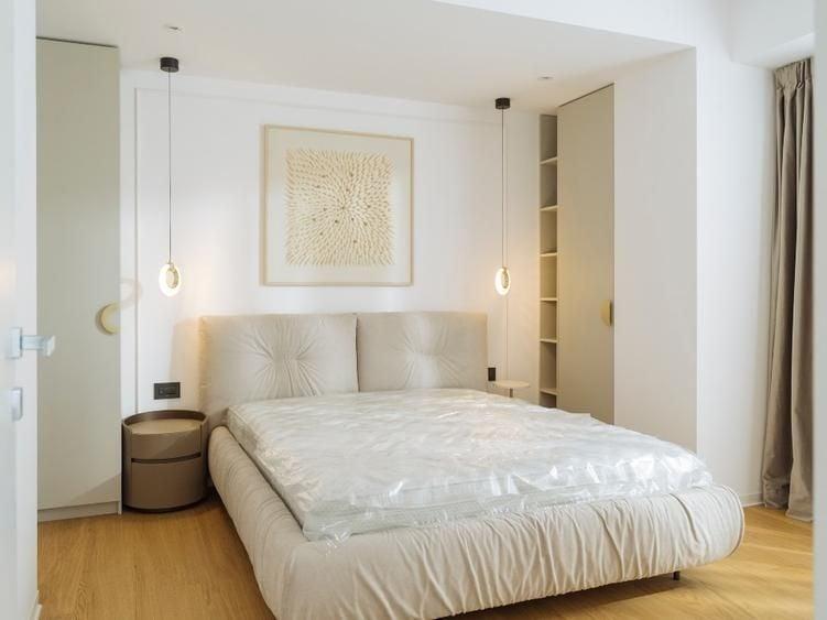Apartament cu 3 camere semidecomandat în Floreasca